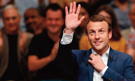 « Je me devais de prendre la mer », assure Macron à son départ de Bercy