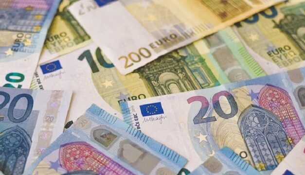 Une reprise 2021 contrainte par la crise sanitaire et les mouvements sociaux