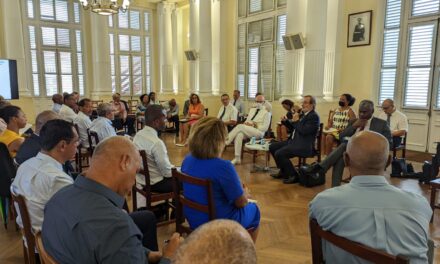 Visite éclair de Jean-François Carenco aux Antilles