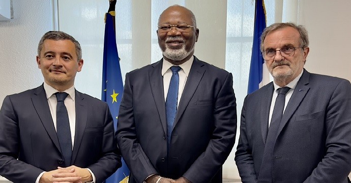 Saint-Martin : Signature d’un accord relatif à la frontière franco-néerlandaise