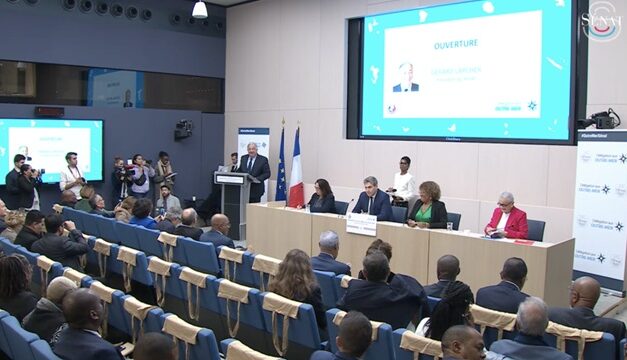 Foncier, vie chère, avenir des communes et des maires, eau : les élus locaux témoignent de leurs difficultés à Paris