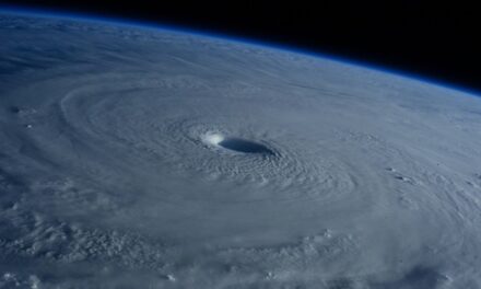 Risques naturels majeurs : quelles solutions pour renforcer la protection des populations ultramarines ?